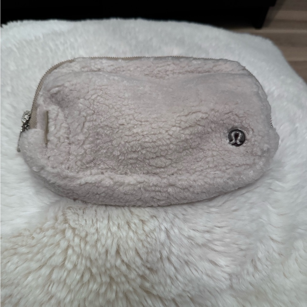 Lululemon Beltbag *Fleece